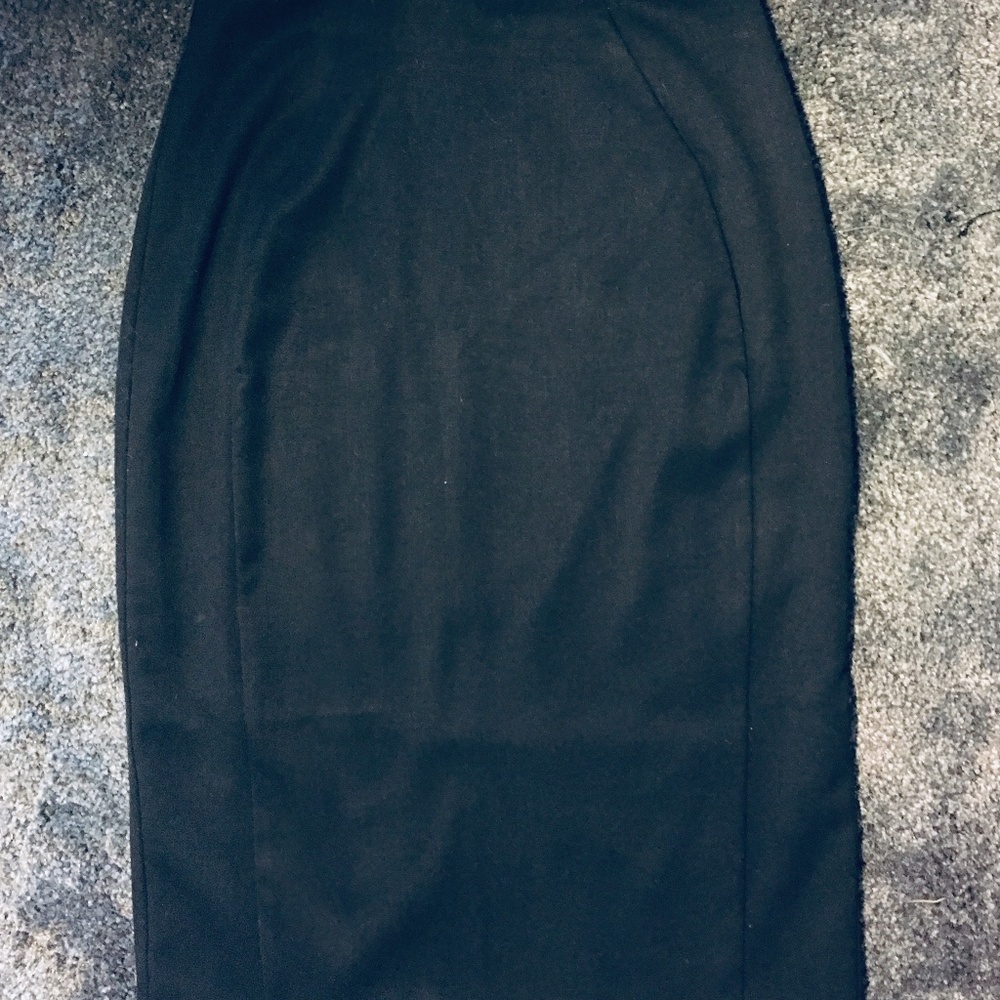 Gorgeous Black Halo Pencil Skirt, Size 6